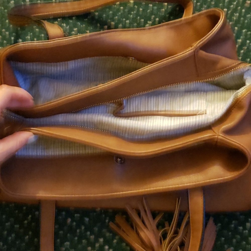 Purse - Picture 2 of 5
